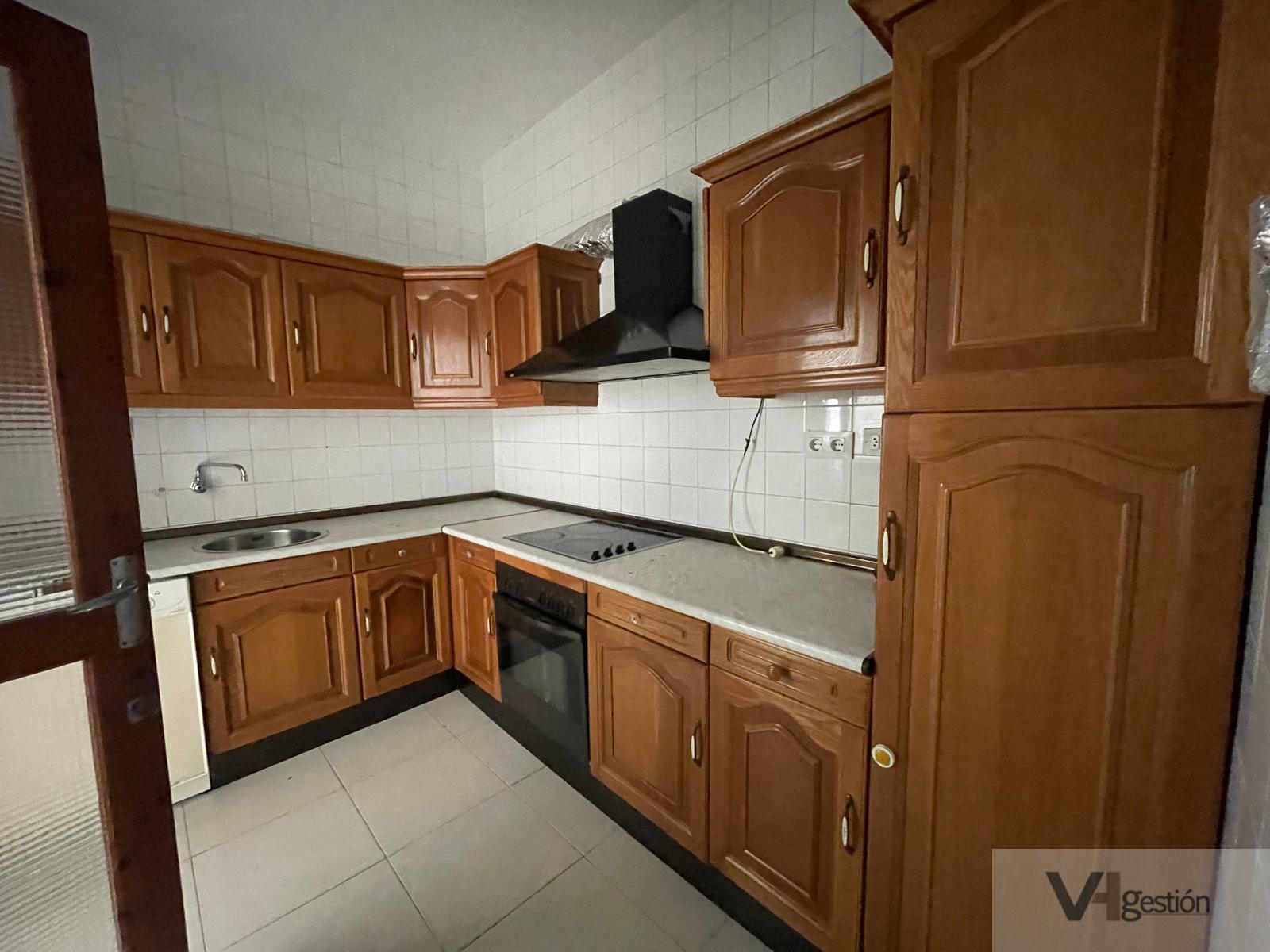 For sale of flat in Villamartín