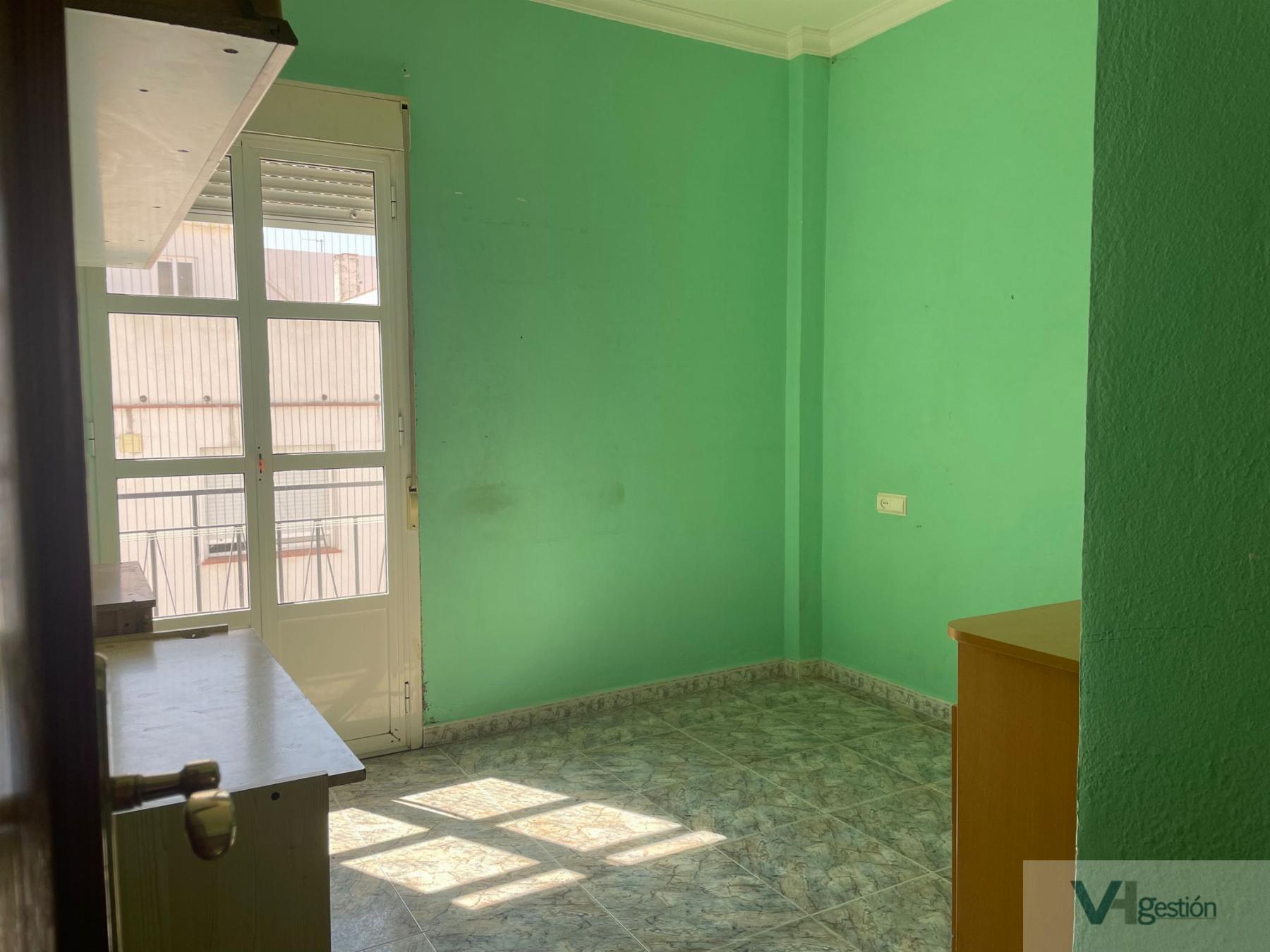 For sale of flat in Villamartín