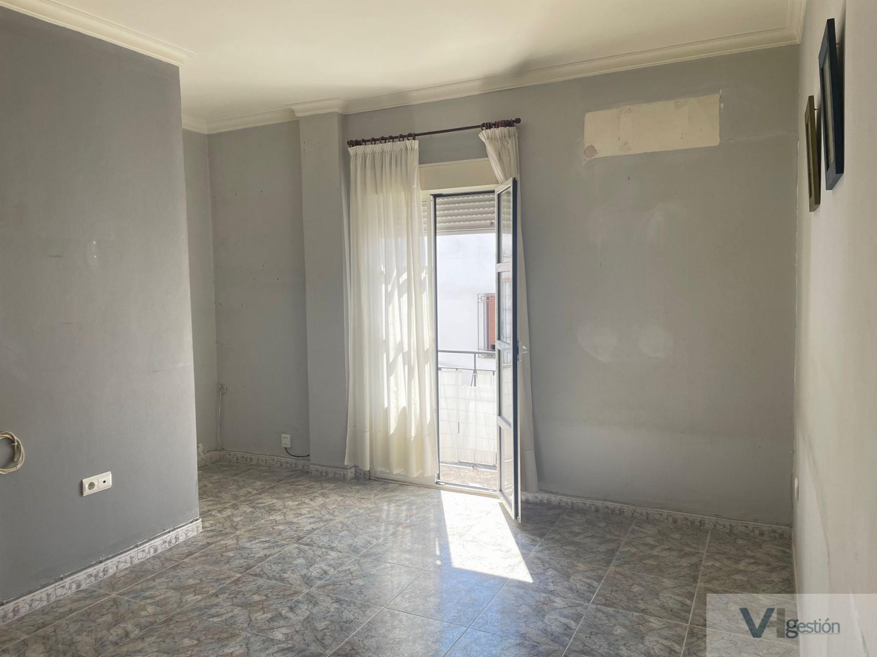 For sale of flat in Villamartín