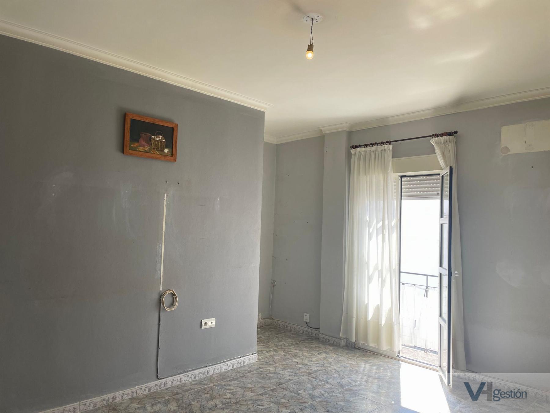 For sale of flat in Villamartín