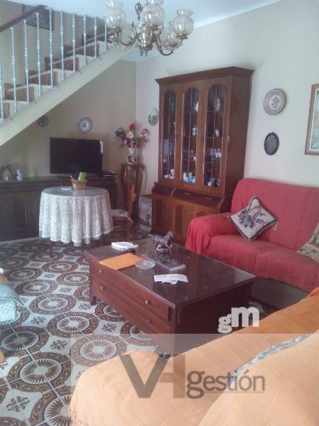 For sale of house in Villamartín