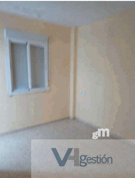 For sale of flat in Villamartín