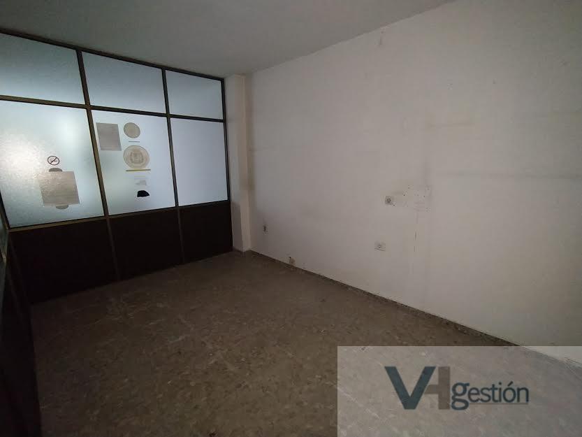 Venta de local comercial en Villamartín