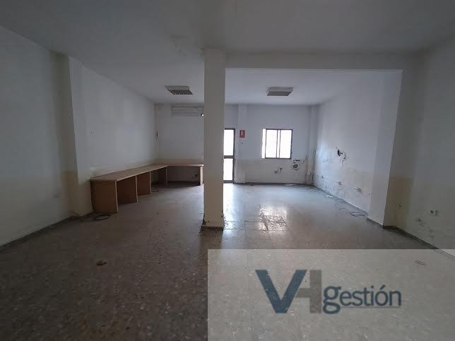 Venta de local comercial en Villamartín