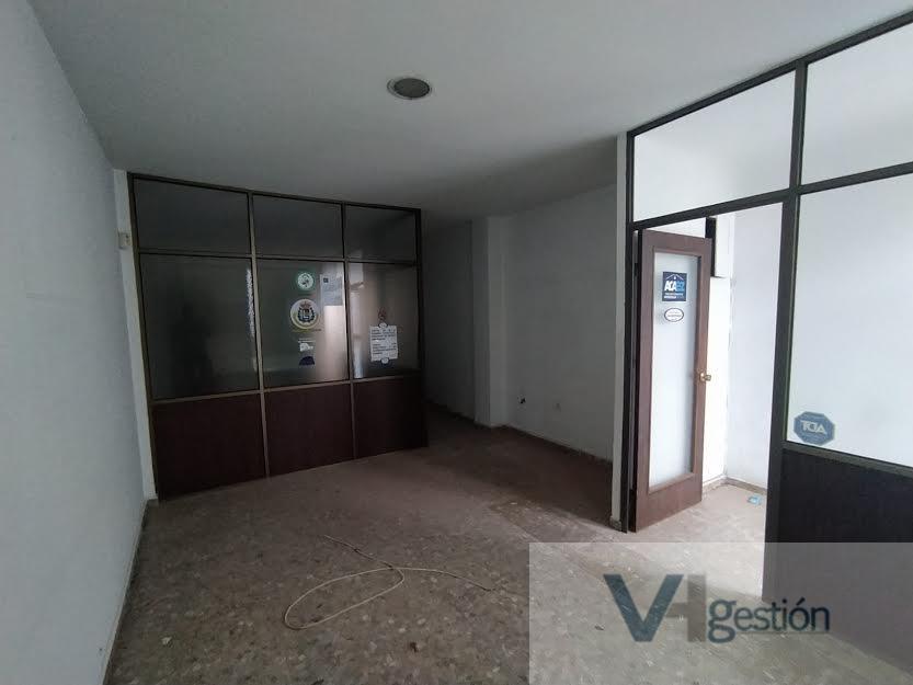 For sale of commercial in Villamartín