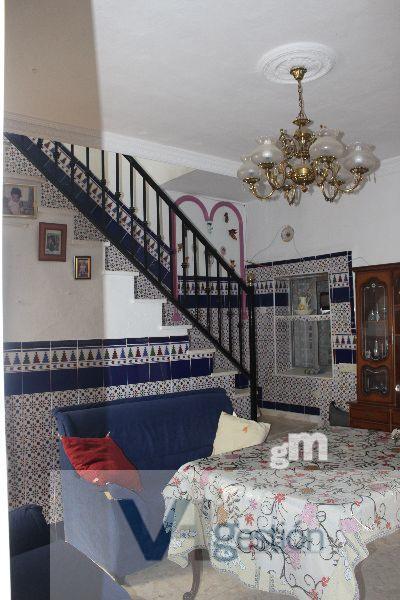 For sale of house in Villamartín