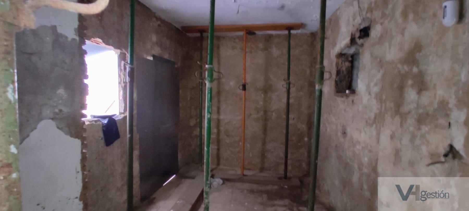 For sale of house in Villamartín
