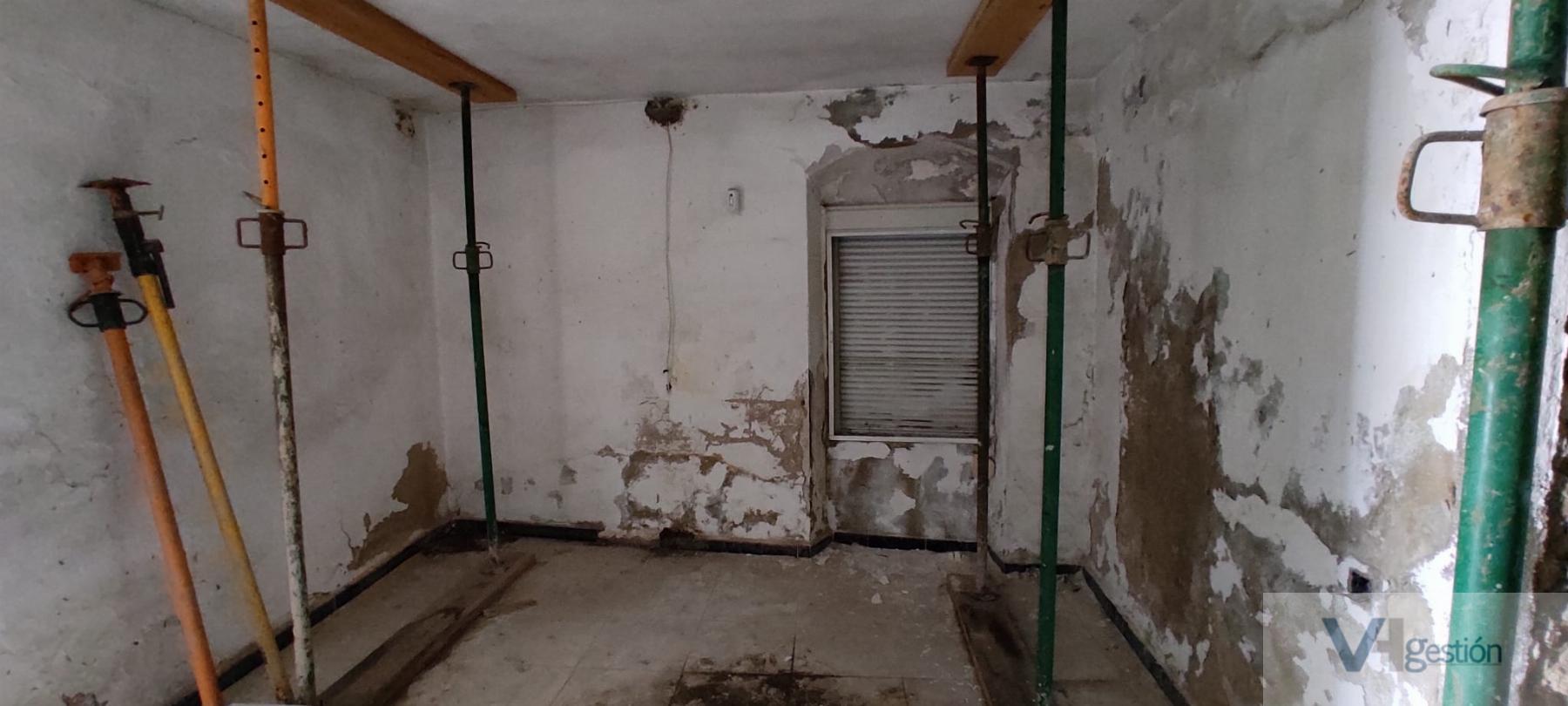 For sale of house in Villamartín