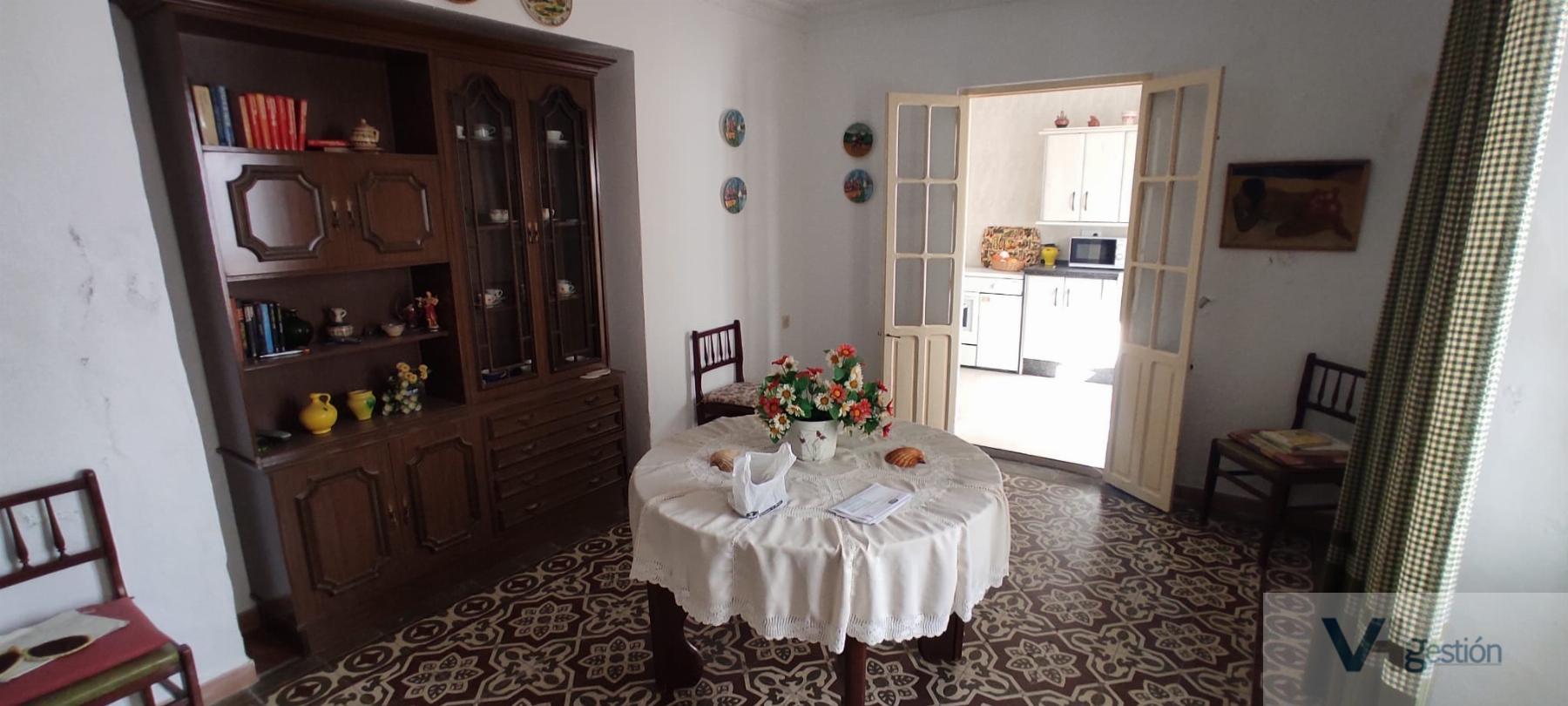 For sale of house in Villamartín