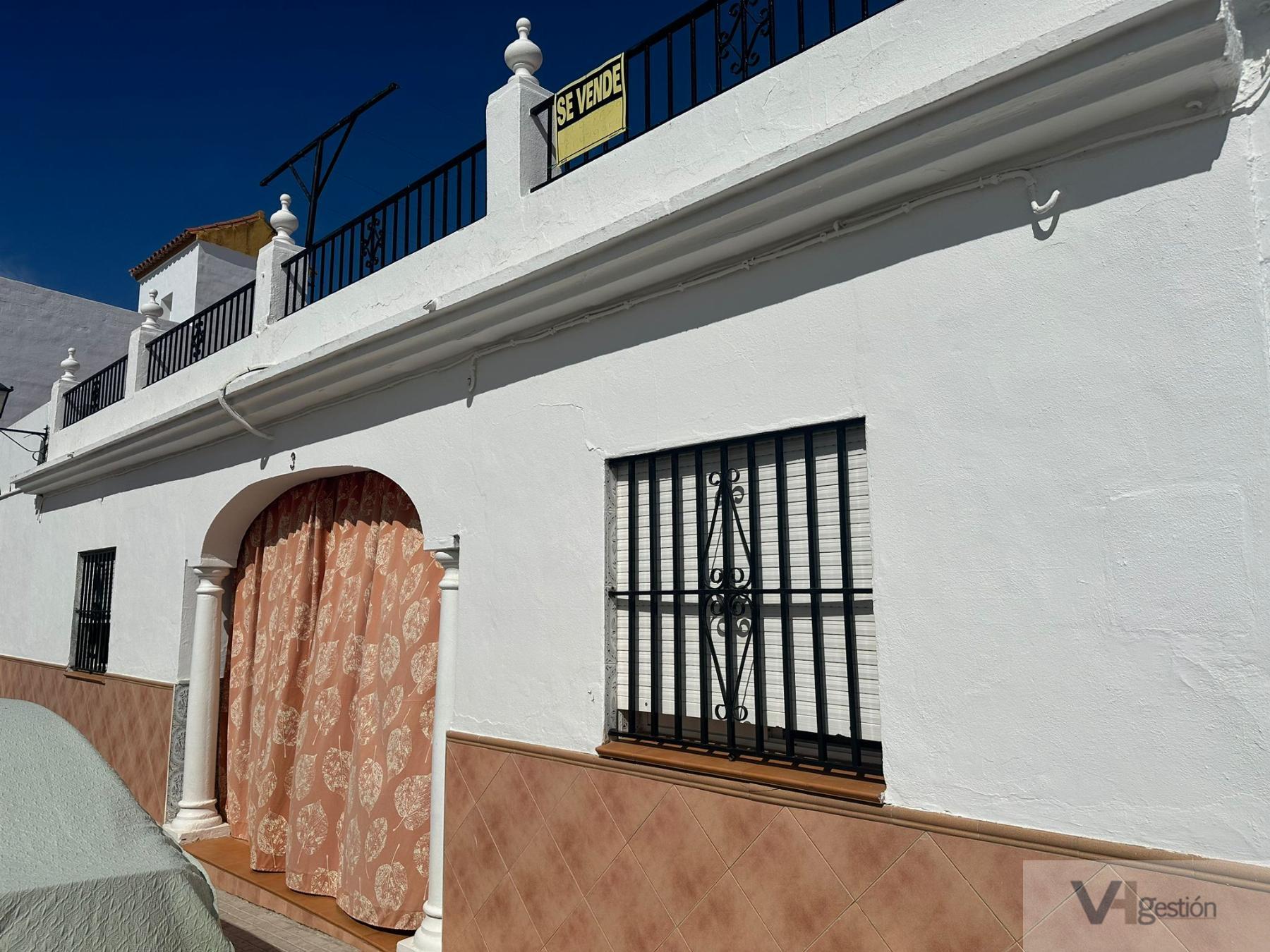 For sale of house in Bornos