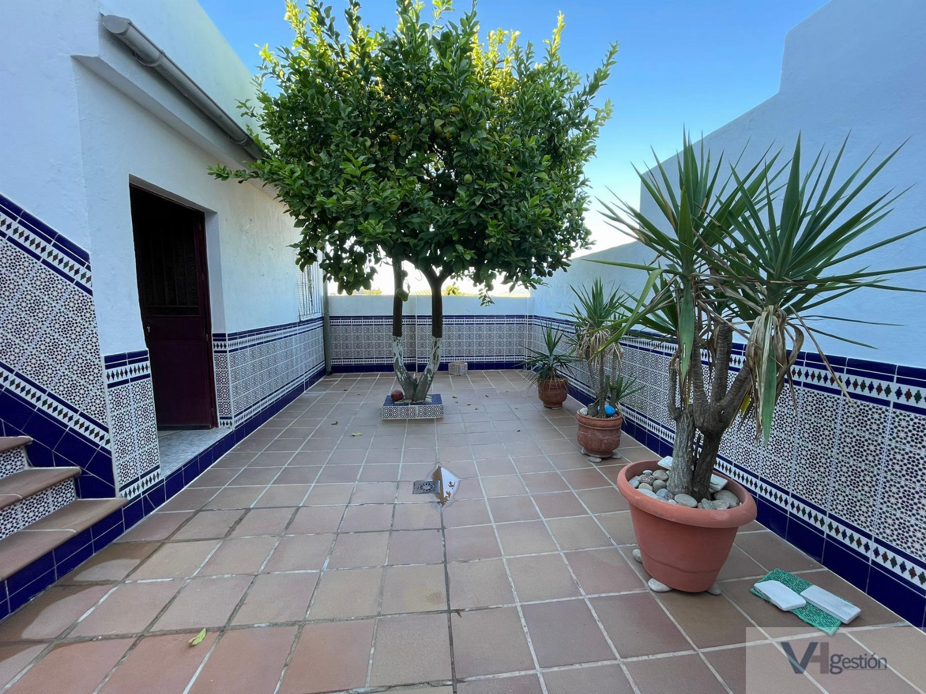 For sale of house in Villamartín