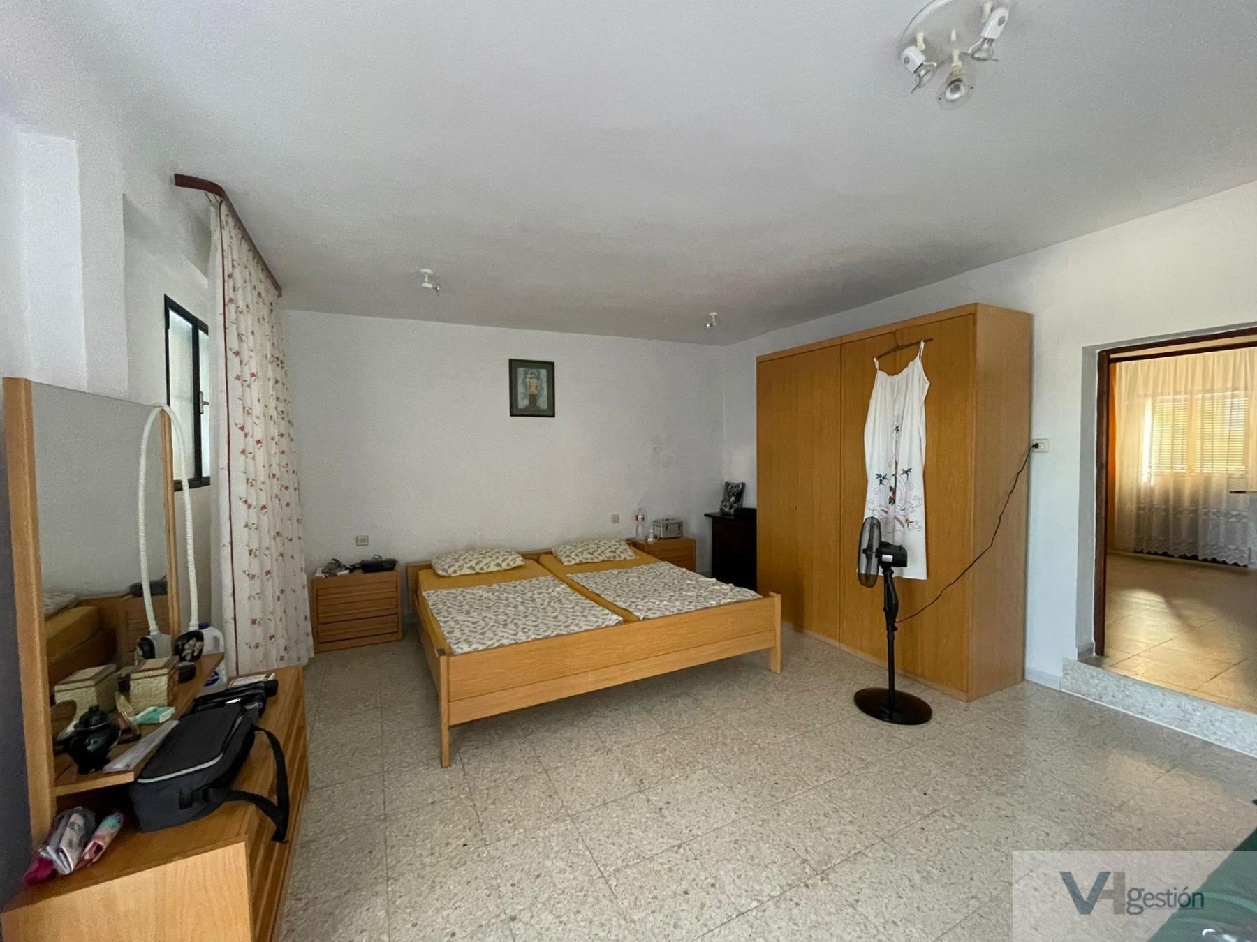 For sale of house in Villamartín