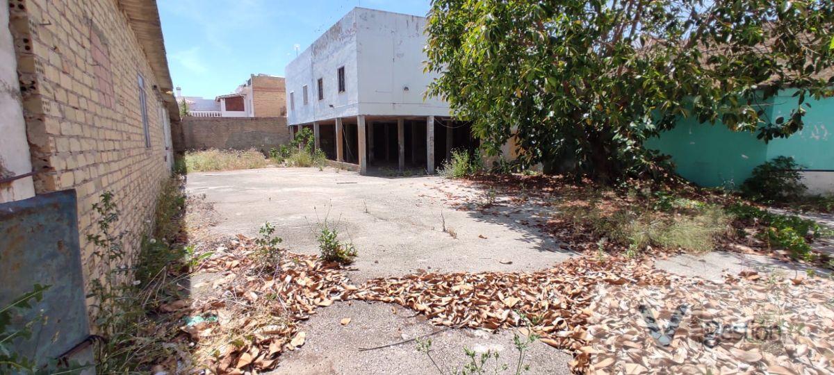 For sale of industrial plant/warehouse in Puerto Serrano