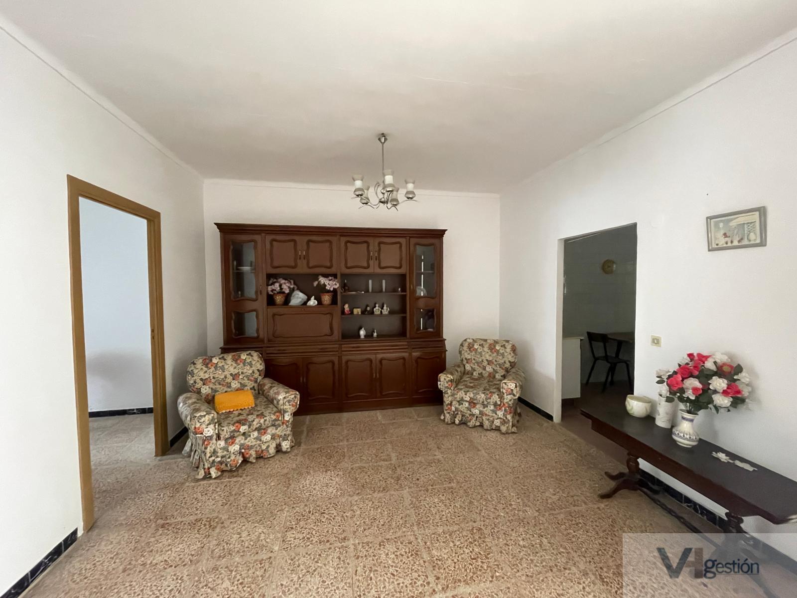 For sale of house in Villamartín