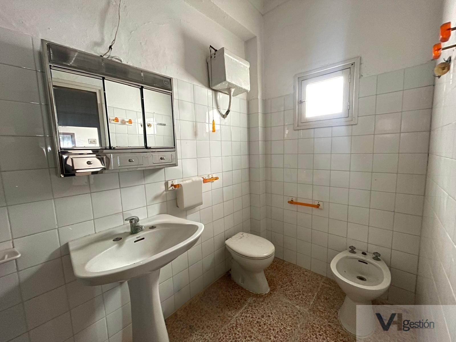 For sale of house in Villamartín