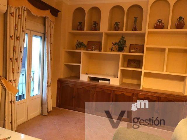 For sale of flat in Villamartín