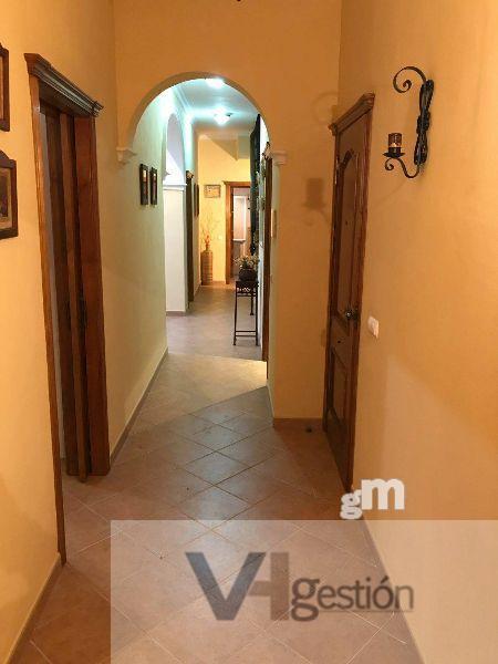 For sale of flat in Villamartín