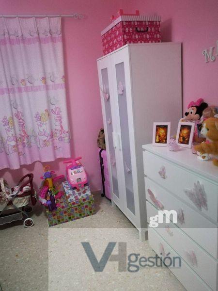 For sale of house in Villamartín