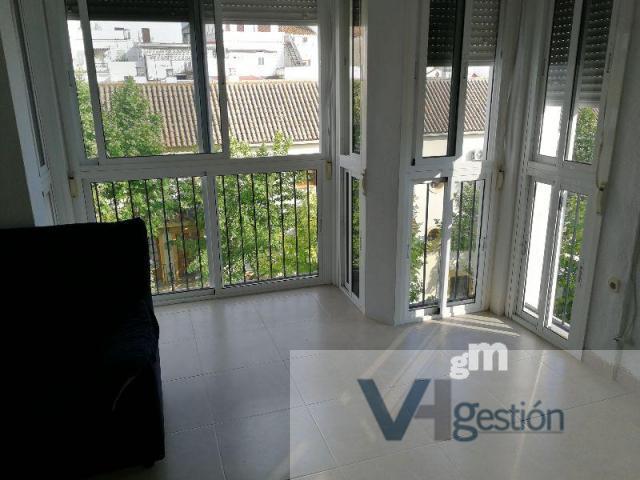 For sale of flat in Villamartín