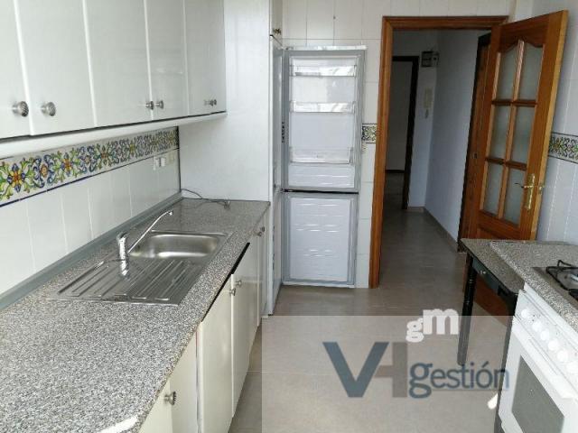 For sale of flat in Villamartín