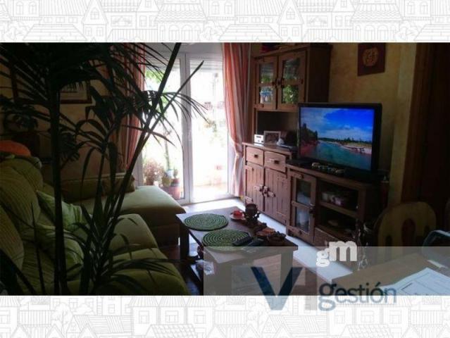 For sale of flat in Villamartín