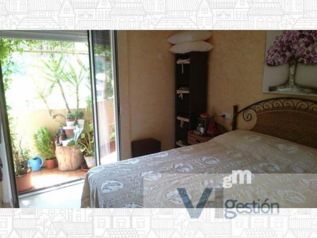 For sale of flat in Villamartín