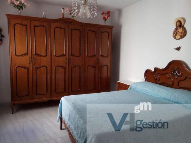 For sale of house in Villamartín