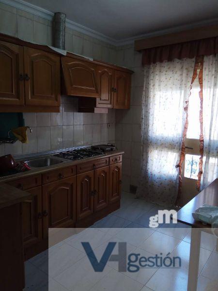 For sale of house in Villamartín