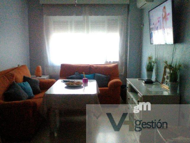 For sale of flat in Villamartín