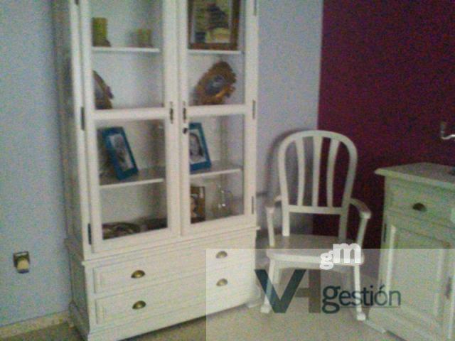 For sale of flat in Villamartín