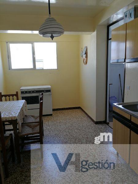 For sale of flat in Villamartín