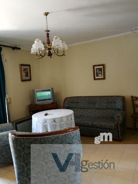 For sale of flat in Villamartín