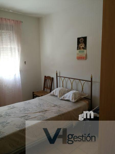 For sale of flat in Villamartín