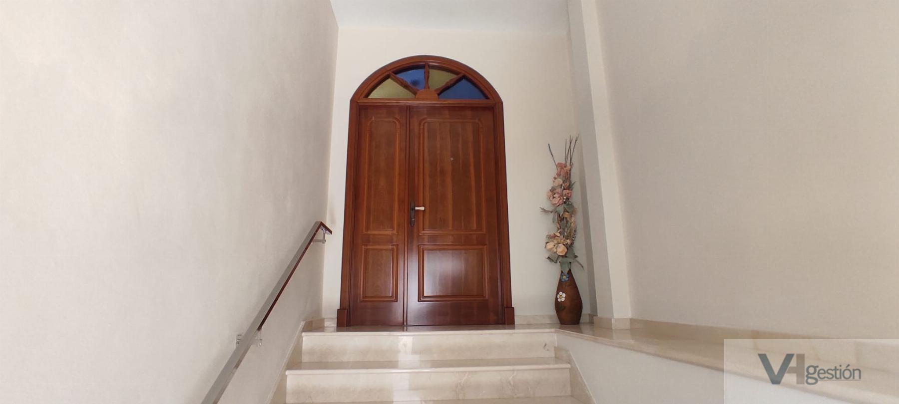 For sale of house in Villamartín