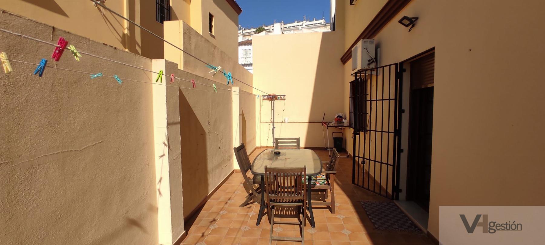 For sale of house in Villamartín