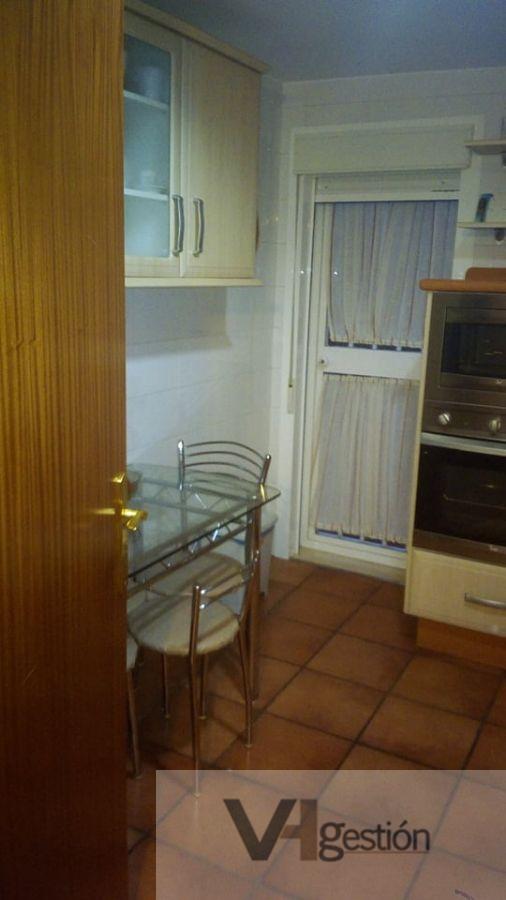 For sale of flat in Villamartín