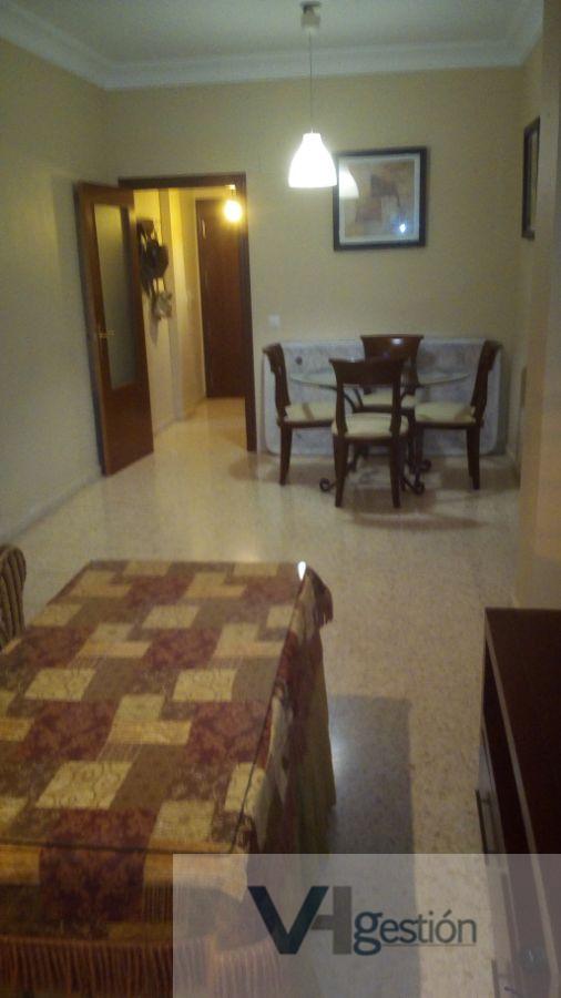 For sale of flat in Villamartín