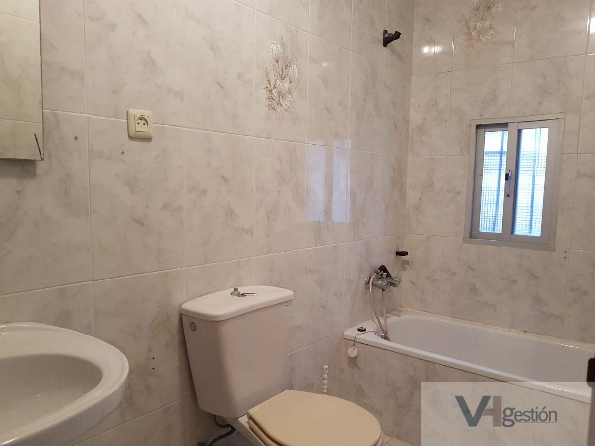 For sale of house in Villamartín