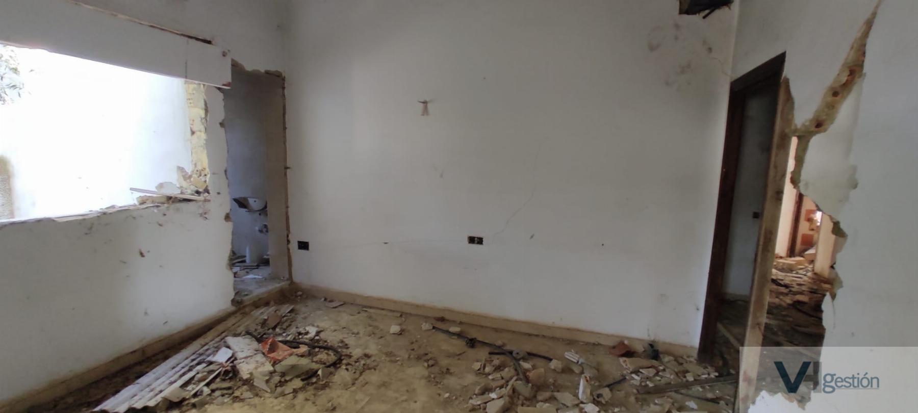 For sale of house in Puerto Serrano