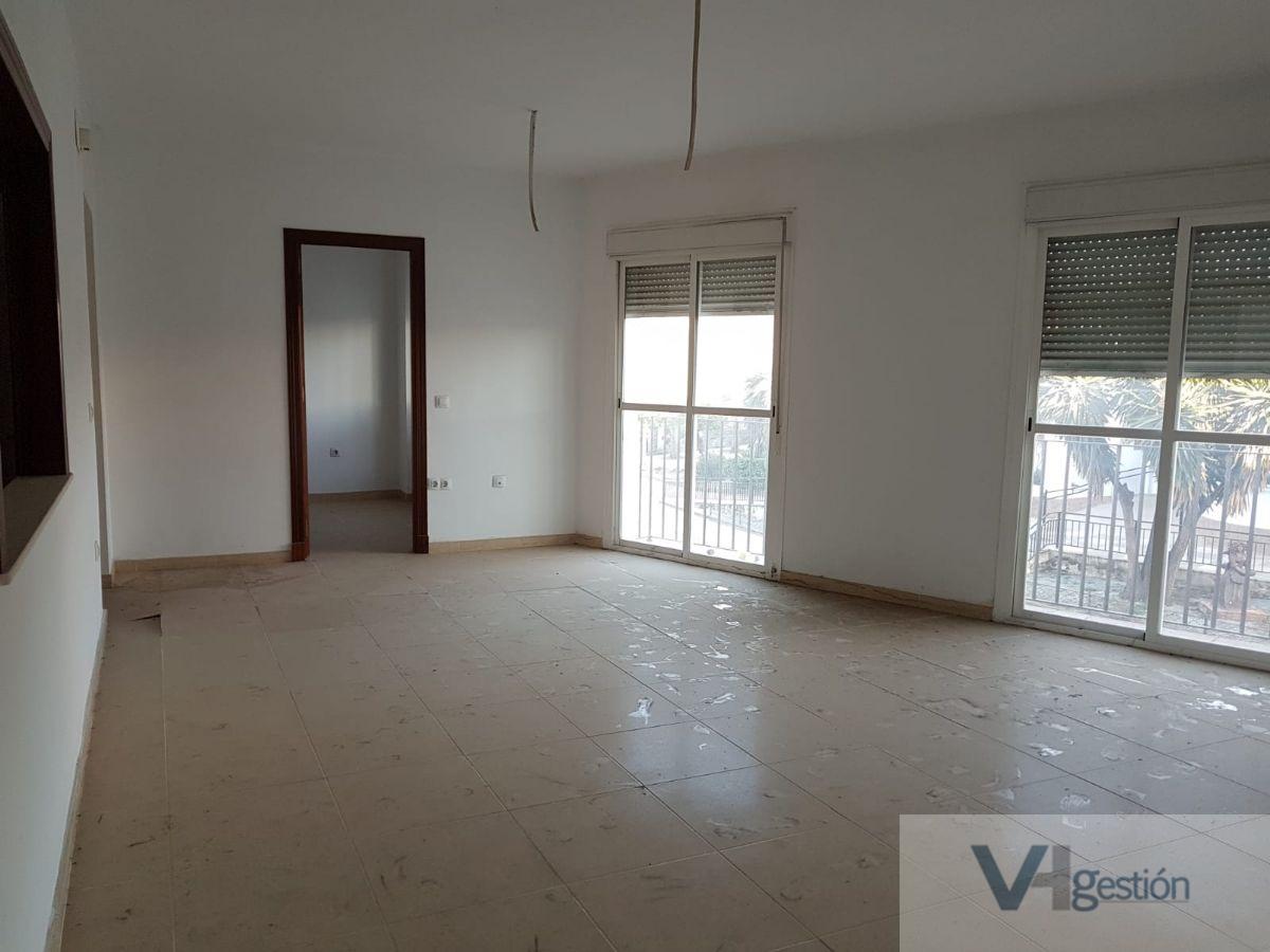 For sale of flat in Puerto Serrano