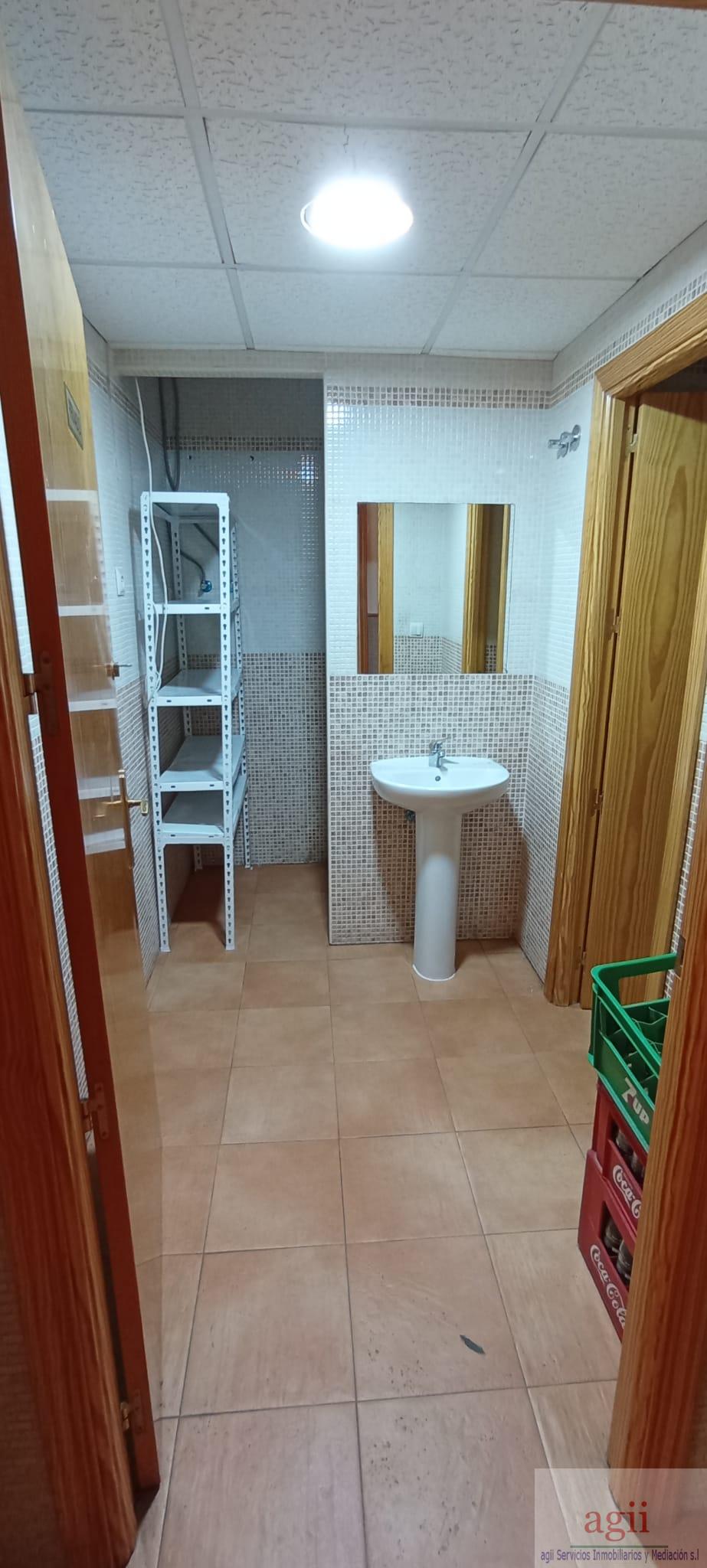 For sale of commercial in Alovera