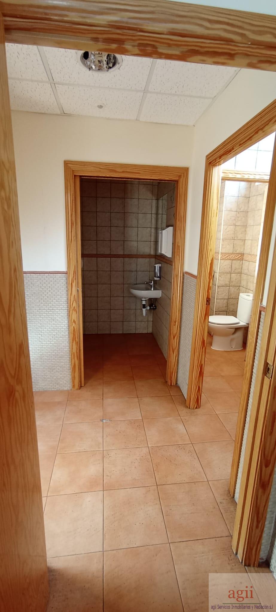 For sale of commercial in Alovera