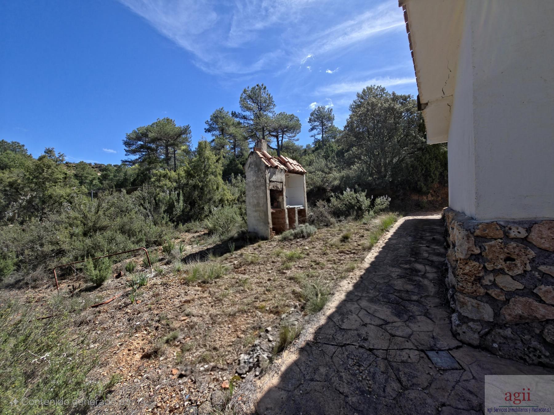 Venta de chalet en Trillo
