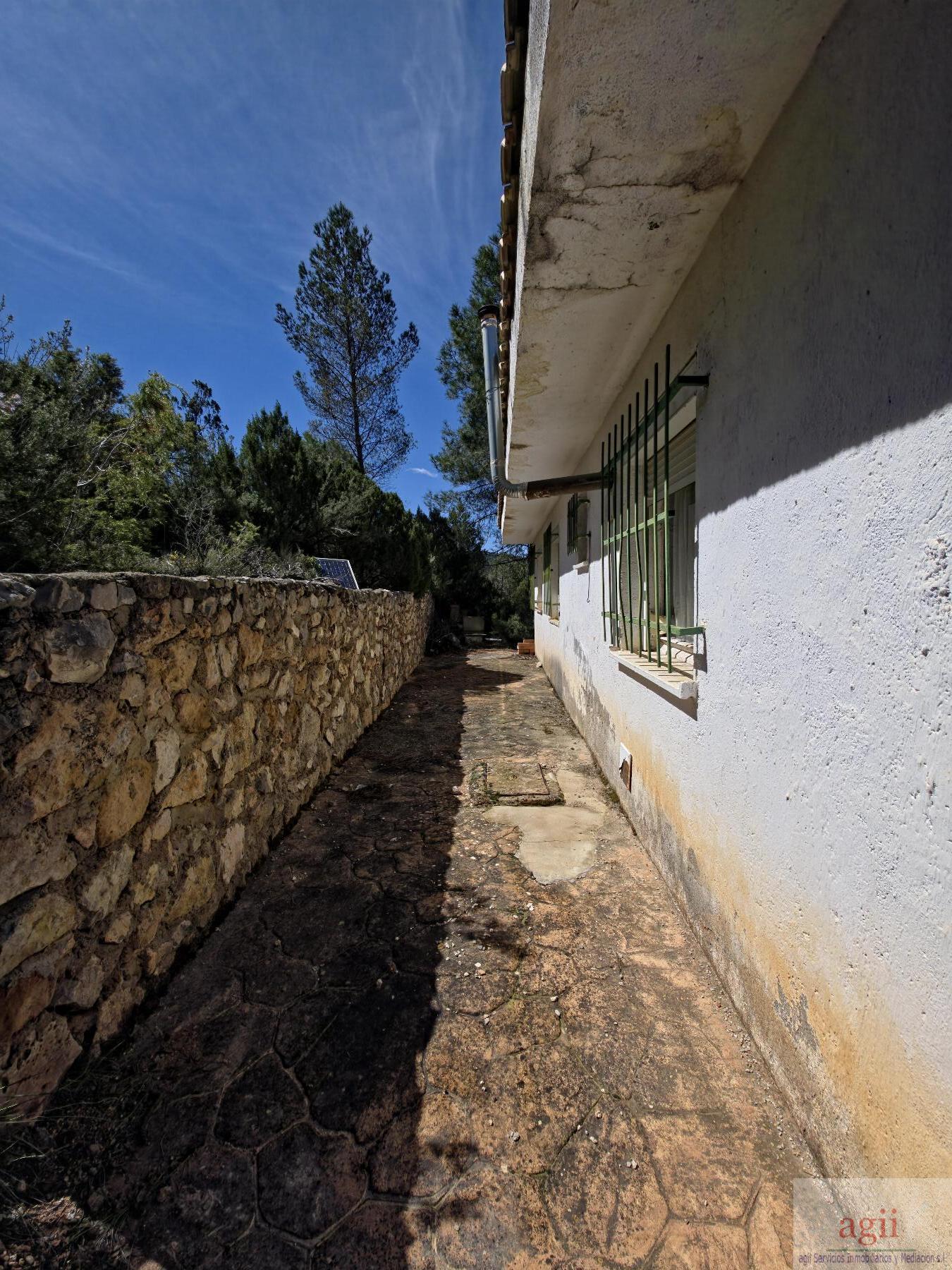 Venta de chalet en Trillo