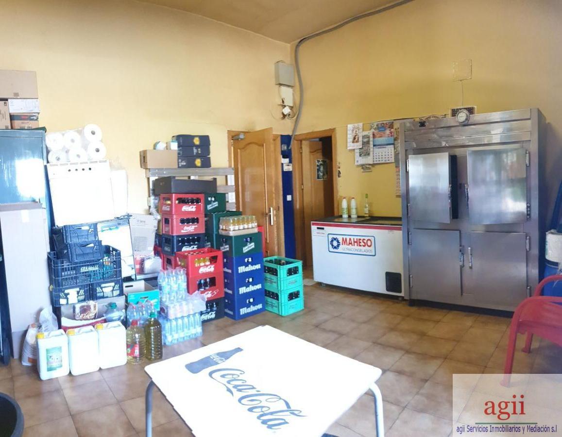 Venta de local comercial en Dosbarrios