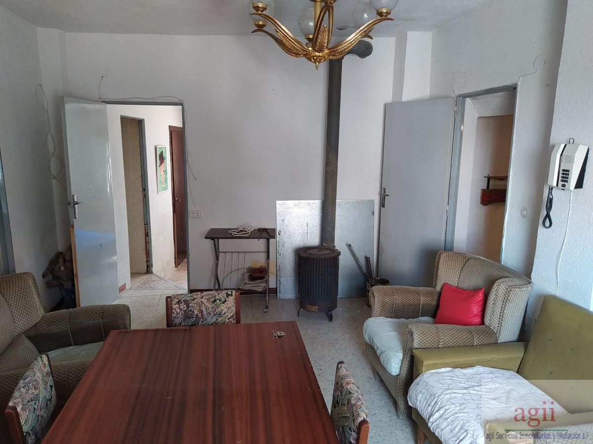 For sale of house in Albares