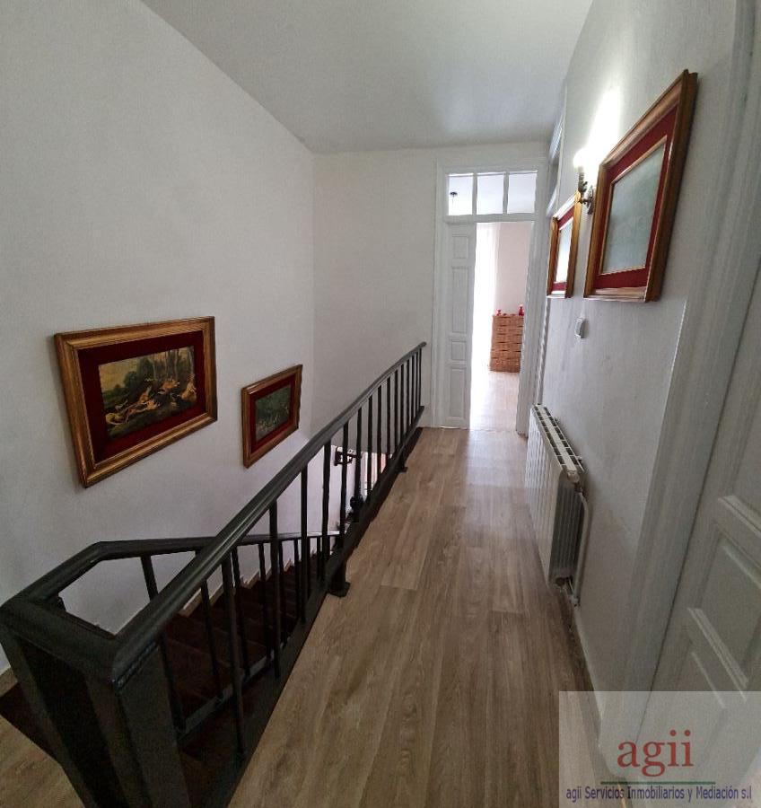 For sale of house in Mansilla de las Mulas