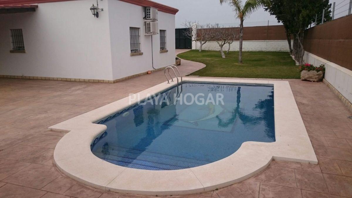 For rent of chalet in Rota