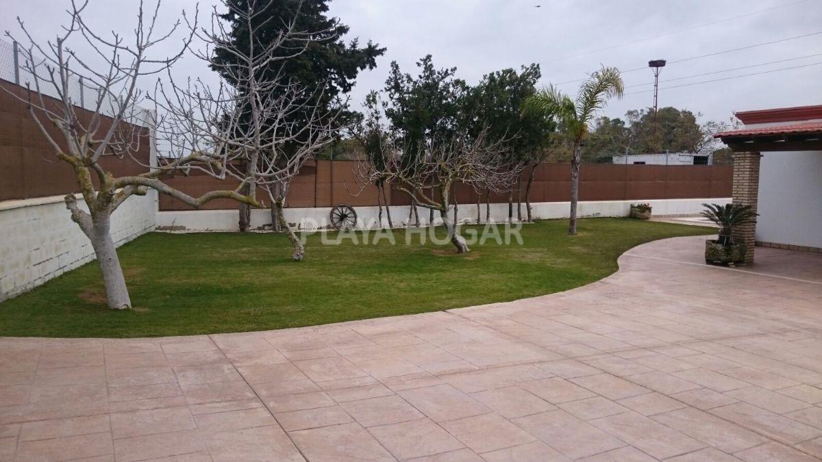 For rent of chalet in Rota