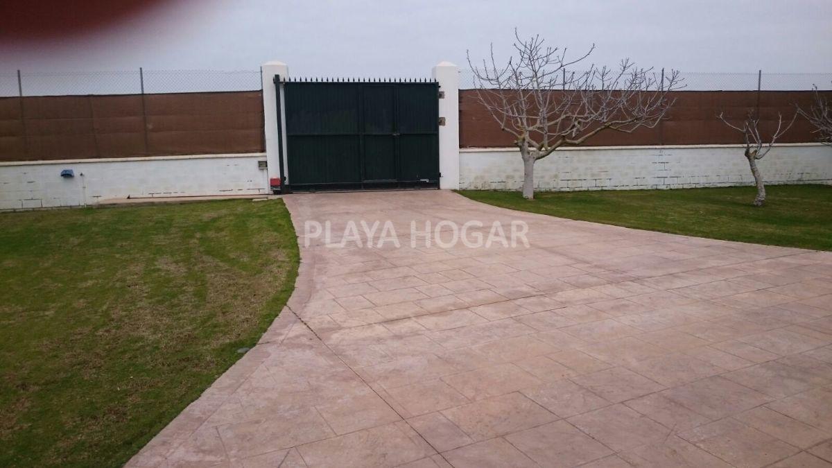 For rent of chalet in Rota